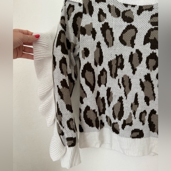 EUC Chaser Ruffle Sleeve Leopard Print Sweater Size XS - Picture 6 of 10